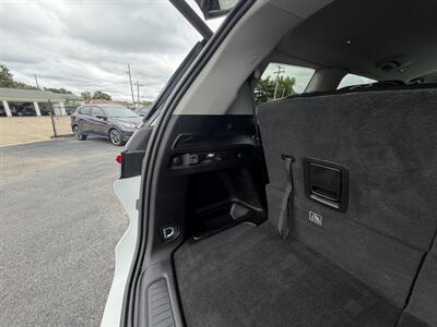 2023 Jeep Grand Cherokee L Limited   - Photo 13 - Terre Haute, IN 47804