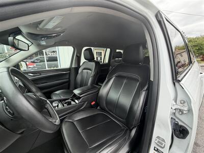 2023 Jeep Grand Cherokee L Limited   - Photo 26 - Terre Haute, IN 47804