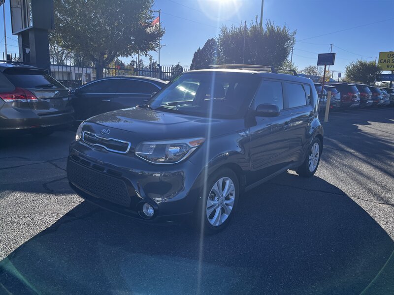 2016 Kia Soul +  