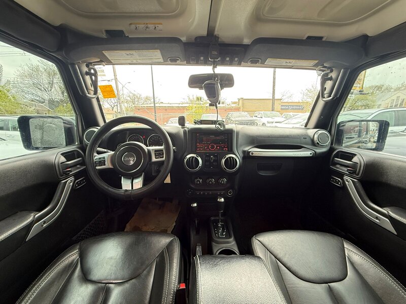 2015 Jeep Wrangler Unlimited Rubicon - Photo 14 - Edmonton, AB T5G 0N9