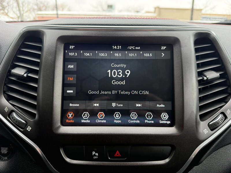 2021 Jeep Cherokee Trailhawk - Photo 11 - Edmonton, AB T6V 1H5