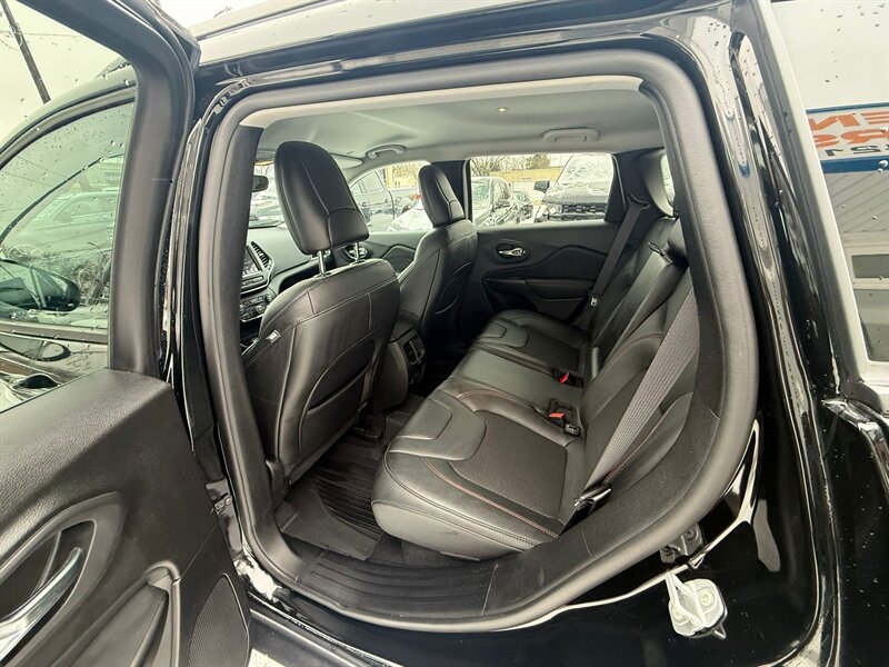 2021 Jeep Cherokee Trailhawk - Photo 16 - Edmonton, AB T6V 1H5
