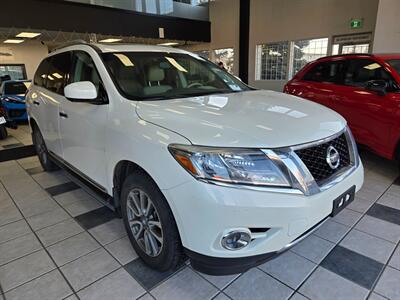 2015 Nissan Pathfinder SL V6   - Photo 1 - Calgery,  
