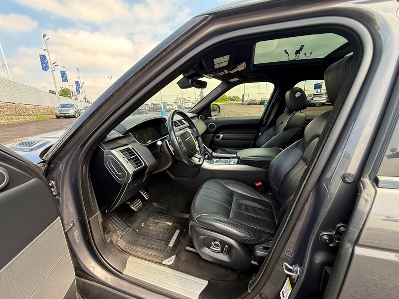2017 Land Rover Range Rover Sport Supercharged Dynamic - Photo 15 - Edmonton, AB T6V 1H5