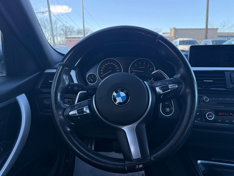 2015 BMW 3 Series 335i xDrive - Photo 9 - Edmonton, AB T5G 0N9