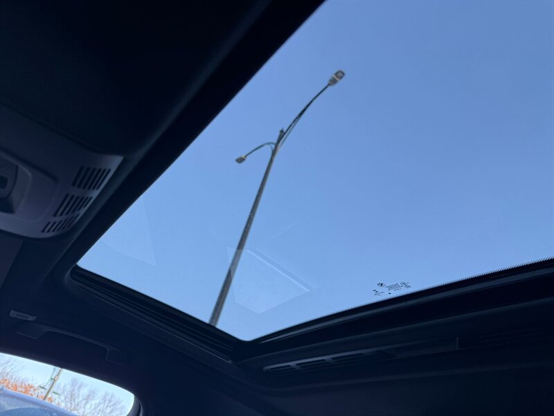 2015 BMW 3 Series 335i xDrive - Photo 20 - Edmonton, AB T5G 0N9