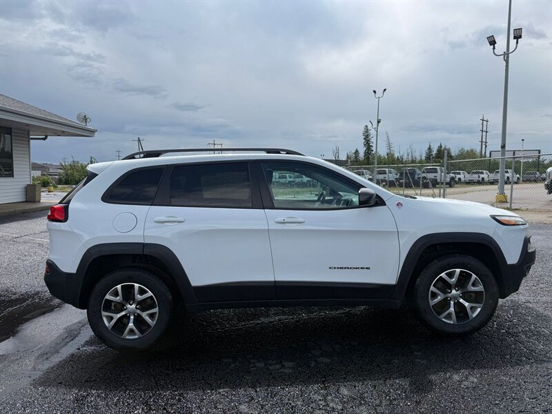 2016 Jeep Cherokee Trailhawk - Photo 8 - Edmonton, AB T6V 1H5