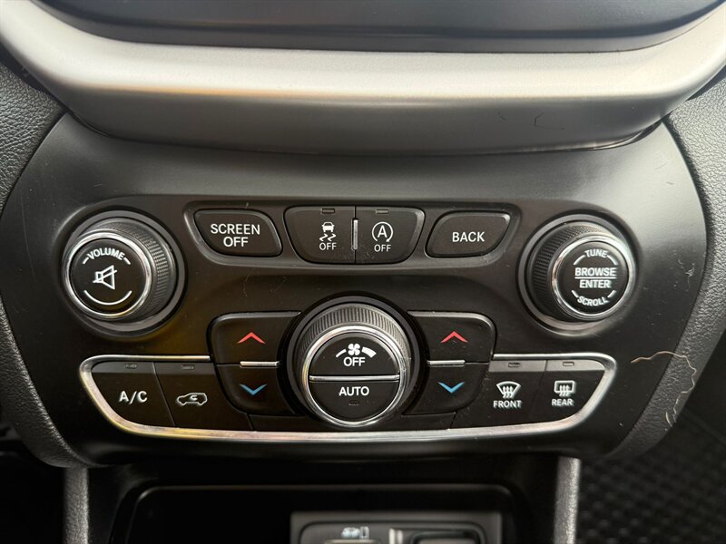 2016 Jeep Cherokee Trailhawk - Photo 12 - Edmonton, AB T6V 1H5
