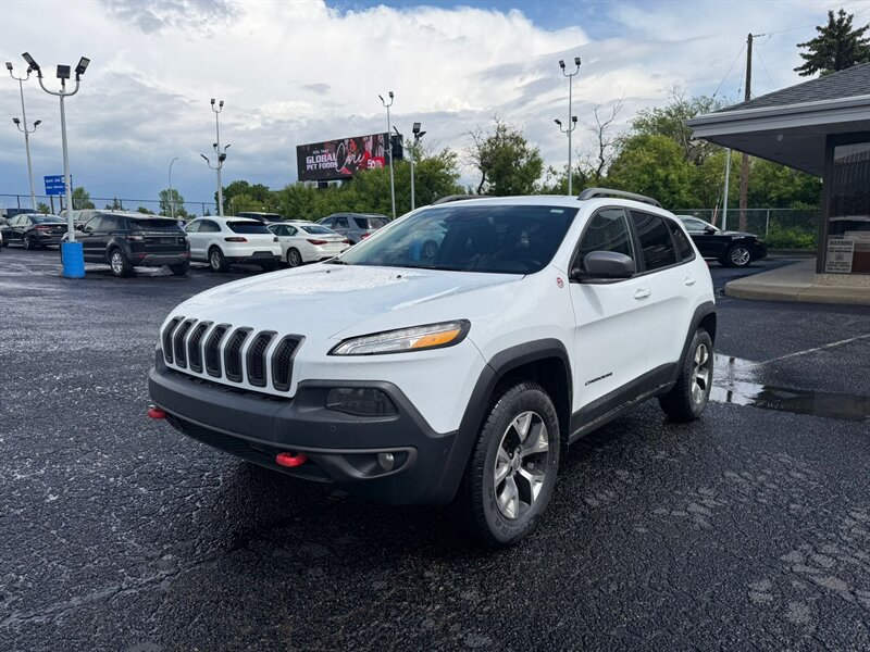 2016 Jeep Cherokee Trailhawk - Photo 3 - Edmonton, AB T6V 1H5