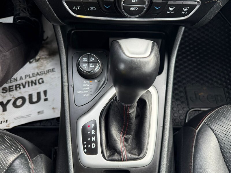 2016 Jeep Cherokee Trailhawk - Photo 13 - Edmonton, AB T6V 1H5