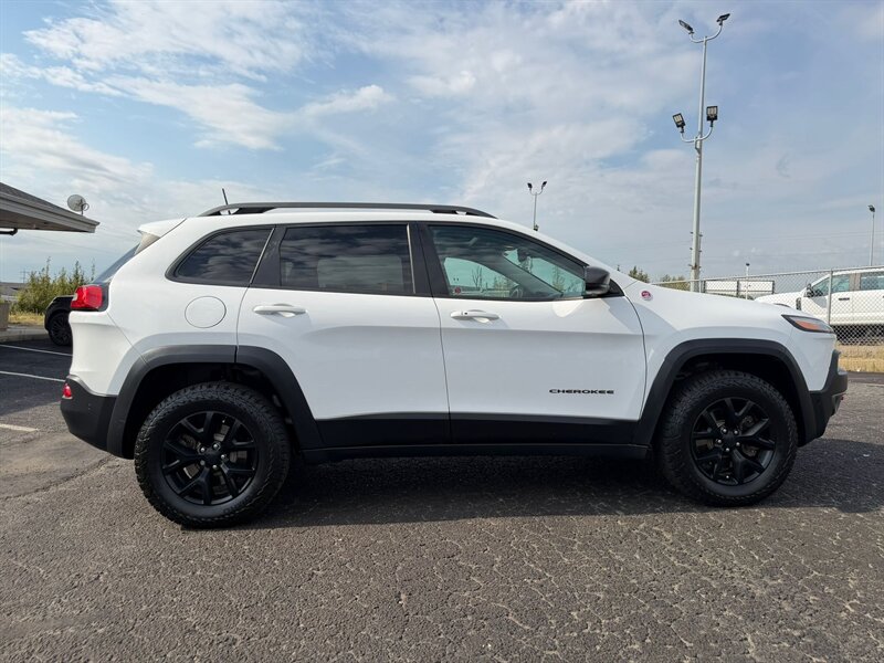 2018 Jeep Cherokee Trailhawk - Photo 7 - Edmonton, AB T6V 1H5