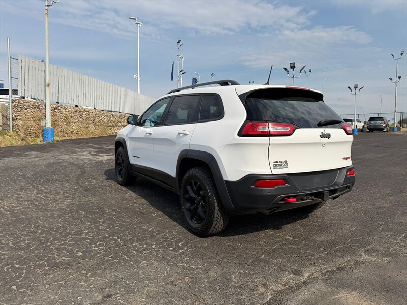 2018 Jeep Cherokee Trailhawk - Photo 4 - Edmonton, AB T6V 1H5