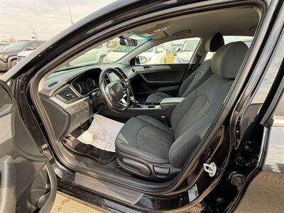 2019 Hyundai SONATA Essential - Photo 14 - Edmonton, AB T5G 0N9