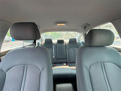 2019 Hyundai SONATA Essential   - Photo 19 - Edmonton, AB T6V 1H5