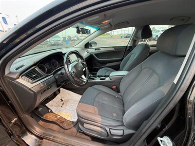 2019 Hyundai SONATA Essential   - Photo 15 - Edmonton, AB T6V 1H5