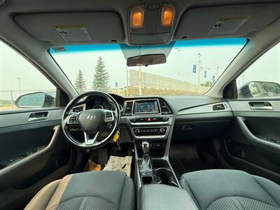 2019 Hyundai SONATA Essential   - Photo 14 - Edmonton, AB T6V 1H5