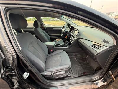 2019 Hyundai SONATA Essential   - Photo 17 - Edmonton, AB T6V 1H5