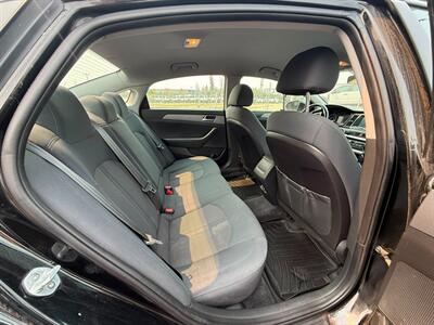 2019 Hyundai SONATA Essential   - Photo 18 - Edmonton, AB T6V 1H5
