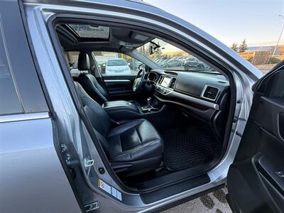2016 Toyota Highlander XLE   - Photo 16 - Edmonton, AB T5S 2X1