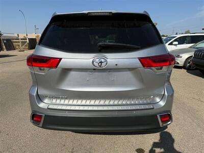 2017 Toyota Highlander Limited   - Photo 6 - Edmonton, AB T5S 2X1