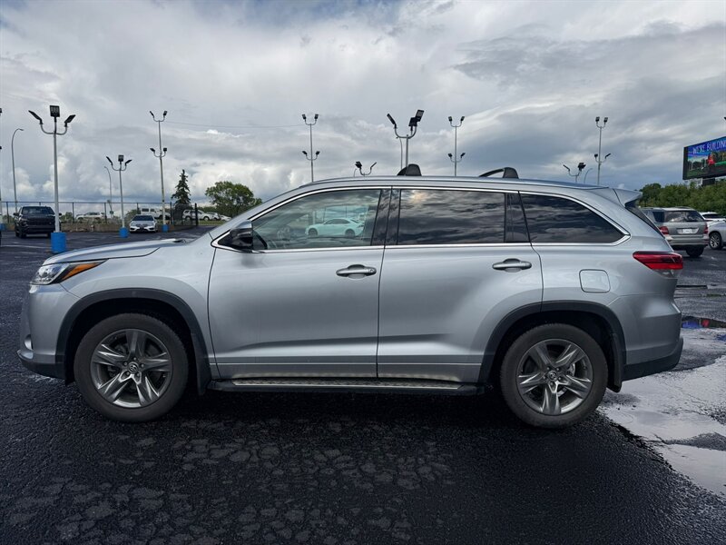 2017 Toyota Highlander Limited - Photo 4 - Edmonton, AB T6V 1H5