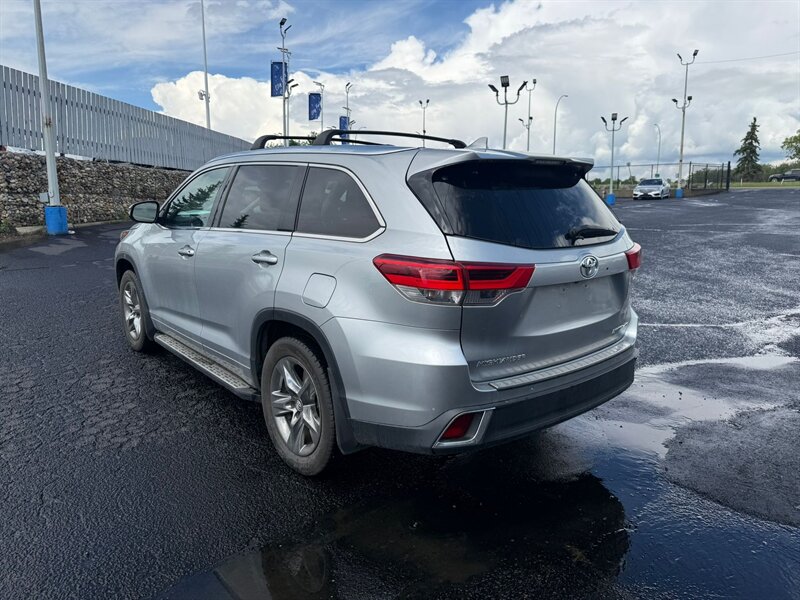 2017 Toyota Highlander Limited - Photo 5 - Edmonton, AB T6V 1H5