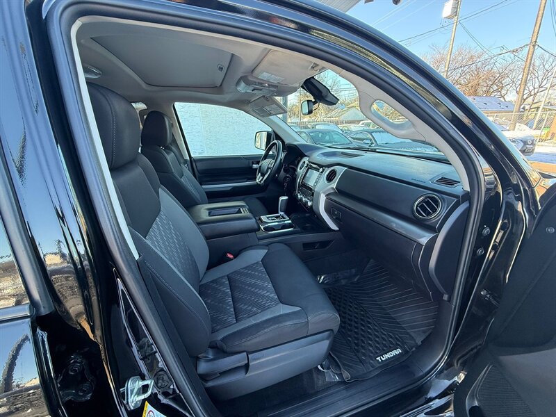 2018 Toyota Tundra SR5 - Photo 16 - Edmonton, AB T5G 0N9