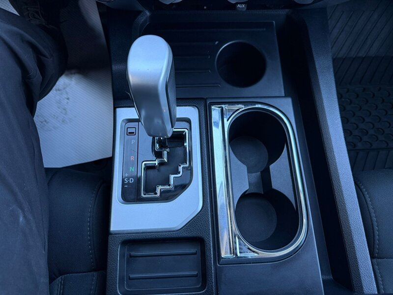 2018 Toyota Tundra SR5 - Photo 13 - Edmonton, AB T5G 0N9