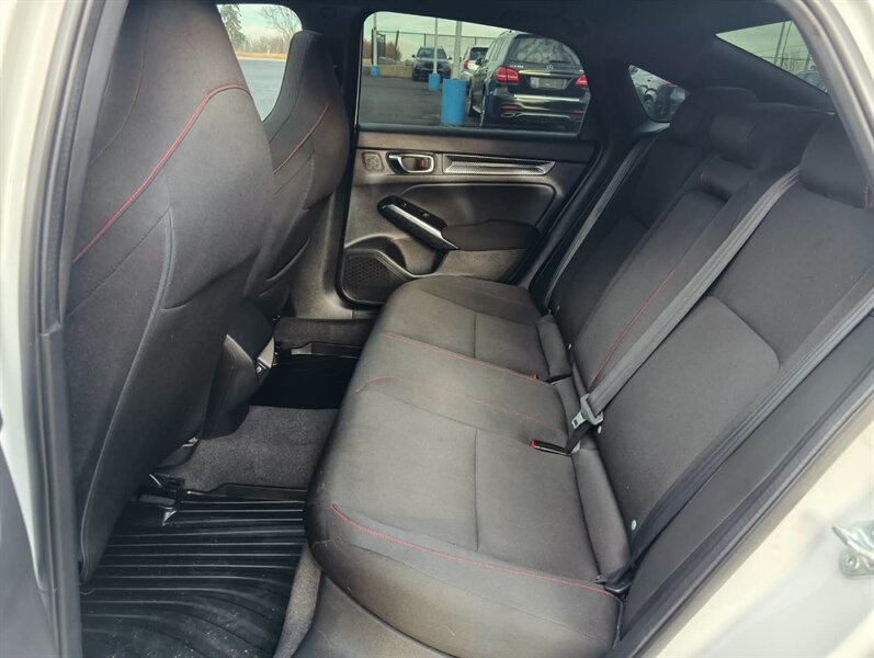2022 Honda Civic Si - Photo 13 - Edmonton, AB T6V 1H5