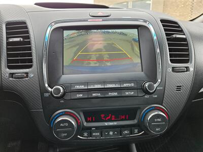 2017 Kia Forte EX   - Photo 12 - Calgery,  
