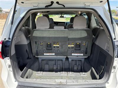 2016 Toyota Sienna LE 8-Passenger   - Photo 19 - Edmonton, AB T5S 2X1