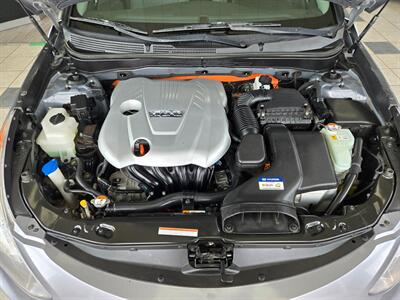 2014 Hyundai SONATA Hybrid   - Photo 21 - Calgery,  