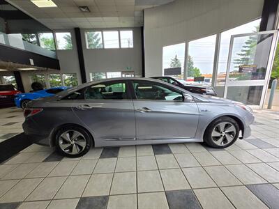 2014 Hyundai SONATA Hybrid   - Photo 5 - Calgery,  