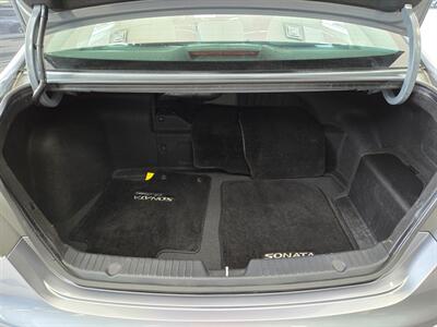 2014 Hyundai SONATA Hybrid   - Photo 20 - Calgery,  