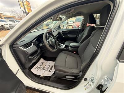 2024 Toyota RAV4 Hybrid LE - Photo 16 - Edmonton, AB T5G 0N9