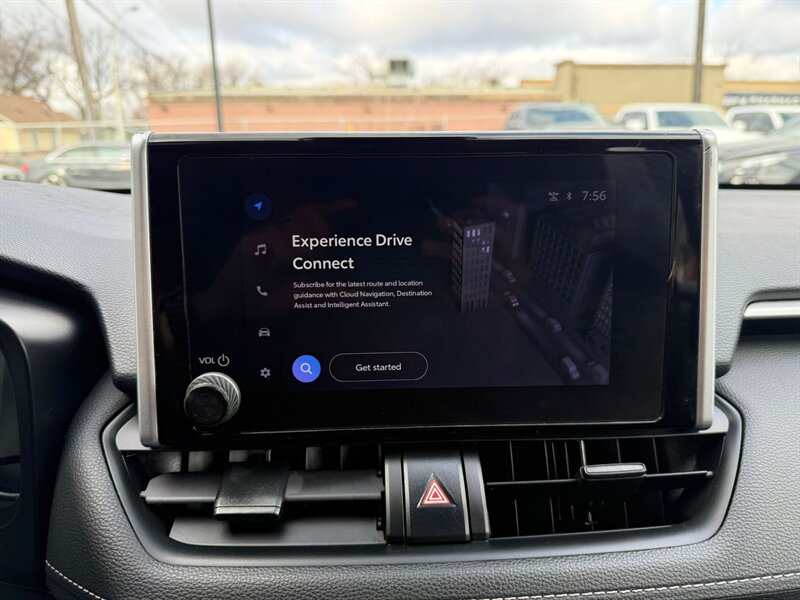 2024 Toyota RAV4 Hybrid LE - Photo 11 - Edmonton, AB T5G 0N9