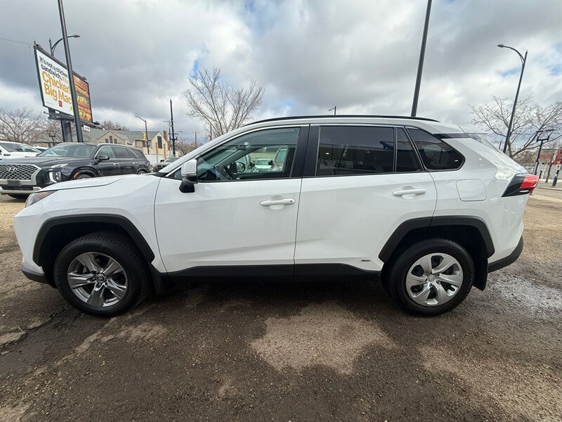 2024 Toyota RAV4 Hybrid LE - Photo 4 - Edmonton, AB T5G 0N9