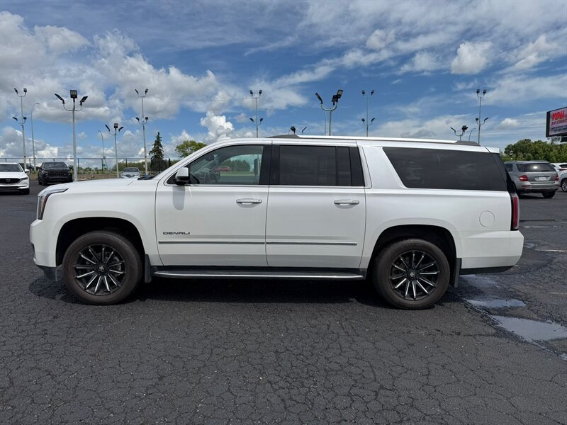 2019 GMC Yukon XL Denali - Photo 4 - Edmonton, AB T6V 1H5