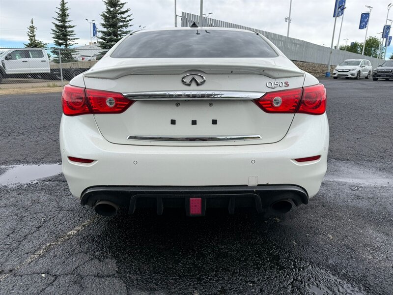 2016 INFINITI Q50 Red Sport 400 - Photo 6 - Edmonton, AB T6V 1H5