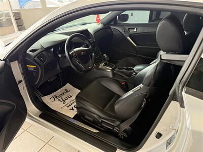 2016 Hyundai Genesis Coupe 3.8 GT   - Photo 15 - Edmonton, AB T5S 2X1