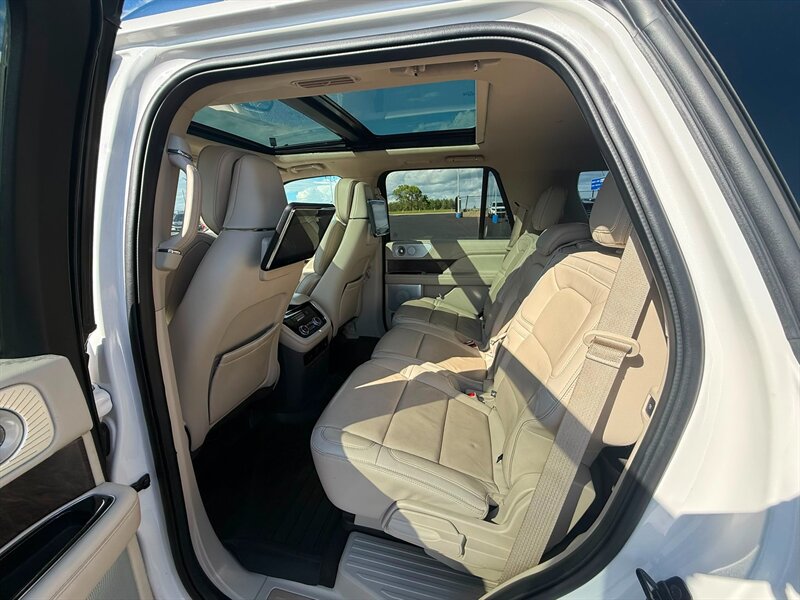 2018 Lincoln Navigator Reserve - Photo 15 - Edmonton, AB T6V 1H5