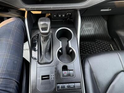 2021 Toyota Highlander Hybrid XLE   - Photo 13 - Edmonton, AB T6V 1H5