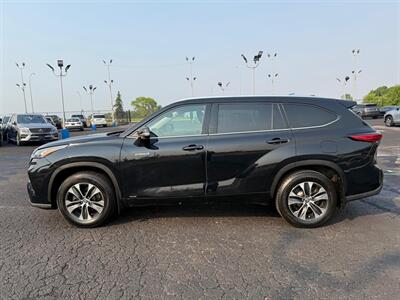 2021 Toyota Highlander Hybrid XLE   - Photo 4 - Edmonton, AB T6V 1H5