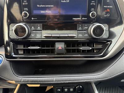 2021 Toyota Highlander Hybrid XLE   - Photo 12 - Edmonton, AB T6V 1H5