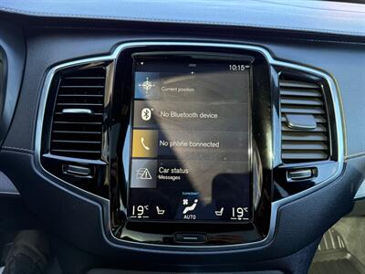 2021 Volvo XC90 Recharge T8 R-Design   - Photo 11 - Edmonton, AB T5G 0N9