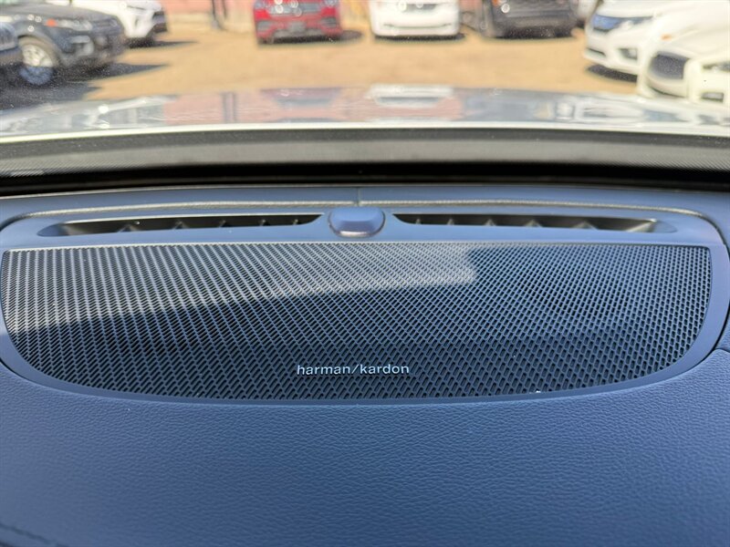 2021 Volvo XC90 Recharge T8 R-Design - Photo 11 - Edmonton, AB T6V 1H5