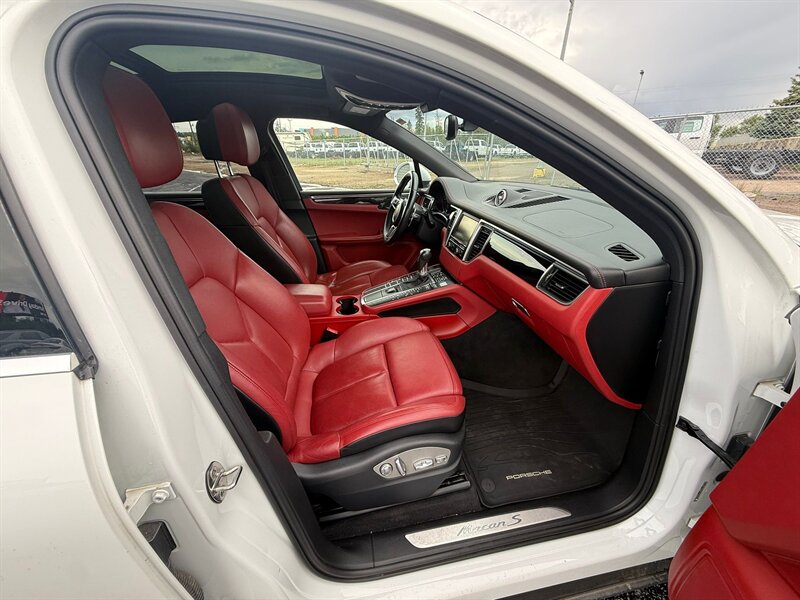 2016 Porsche Macan S - Photo 16 - Edmonton, AB T6V 1H5
