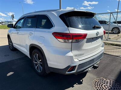 2018 Toyota Highlander XLE   - Photo 5 - Edmonton, AB T5S 2X1