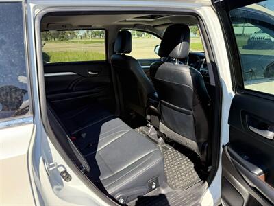 2018 Toyota Highlander XLE   - Photo 17 - Edmonton, AB T5S 2X1