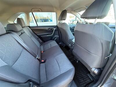 2021 Toyota RAV4 Hybrid LE   - Photo 18 - Edmonton, AB T5G 0N9